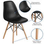 Sedia laterale in plastica stampata multicolore con gambe in legno, singola