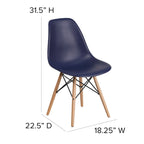 Sedia laterale in plastica stampata multicolore con gambe in legno, singola