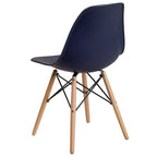 Sedia laterale in plastica stampata multicolore con gambe in legno, singola