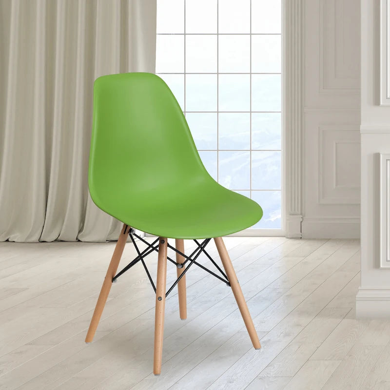 Sedia laterale in plastica stampata multicolore con gambe in legno, singola