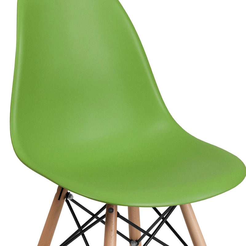 Sedia laterale in plastica stampata multicolore con gambe in legno, singola